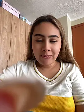Snapshot of Miabonnett_ chatting on 07/03/26, 03:51 Miabonnett online show from 07/03/26, 03:51