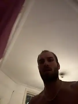 Snapshot of pervy_devil chatting on 12/01/25, 03:22 pervy devil online show from 12/01/25, 03:22