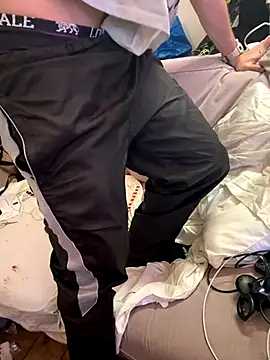 Snapshot of pervy_devil chatting on 12/05/25, 07:50 pervy devil online show from 12/05/25, 07:50