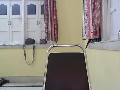 Model-Tanya online show from 11/21/25, 03:44