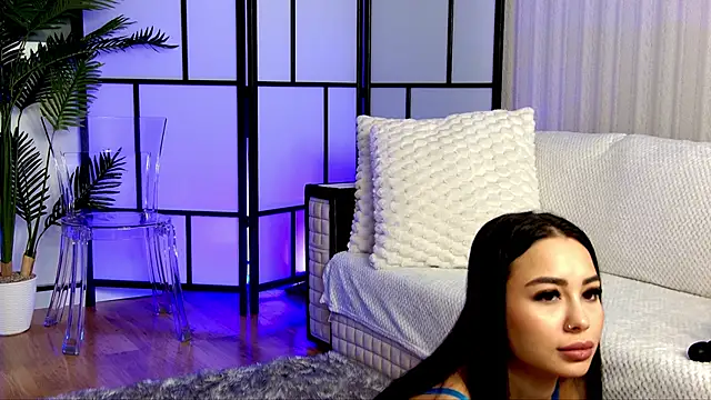 Snapshot of OnlyXandra chatting on 11/16/25, 05:57 OnlyXandra online show from 11/16/25, 05:57