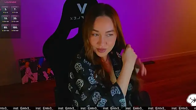 Emili1- online show from 05/13/26, 11:07