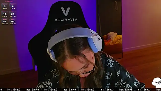 Emili1- online show from 07/29/26, 10:46