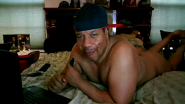 pimpdaddy4ever online show from 01/01/25, 05:55