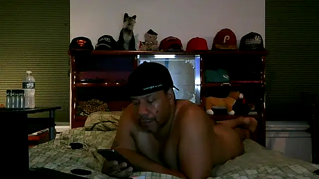 Snapshot of pimpdaddy4ever chatting on 09/12/25, 03:50 pimpdaddy4ever online show from 09/12/25, 03:50