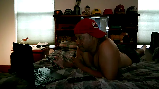 Snapshot of pimpdaddy4ever chatting on 09/30/25, 04:23 pimpdaddy4ever online show from 09/30/25, 04:23