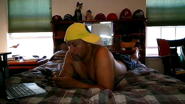 Snapshot of pimpdaddy4ever chatting on 11/02/25, 07:49 pimpdaddy4ever online show from 11/02/25, 07:49