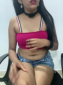 Snapshot of little_shadow chatting on 12/20/24, 04:36 little shadow online show from 12/20/24, 04:36