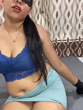 Snapshot of little_shadow chatting on 09/09/25, 04:06 little shadow online show from 09/09/25, 04:06