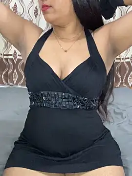 Snapshot of little_shadow chatting on 09/17/25, 04:19 little shadow online show from 09/17/25, 04:19