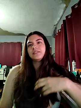 Snapshot of Carandrew chatting on 12/15/25, 02:54 Carandrew online show from 12/15/25, 02:54