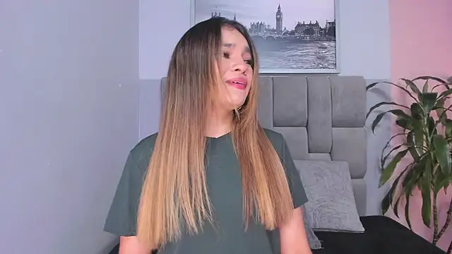 Snapshot of selene_tylor_ chatting on 09/18/25, 05:09 selene tylor online show from 09/18/25, 05:09