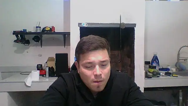 Snapshot of DirtyRcride chatting on 12/08/24, 11:40 DirtyRcride online show from 12/08/24, 11:40