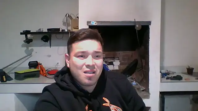 Snapshot of DirtyRcride chatting on 12/19/24, 03:40 DirtyRcride online show from 12/19/24, 03:40