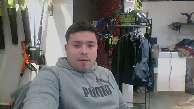 Snapshot of DirtyRcride chatting on 12/29/24, 04:38 DirtyRcride online show from 12/29/24, 04:38