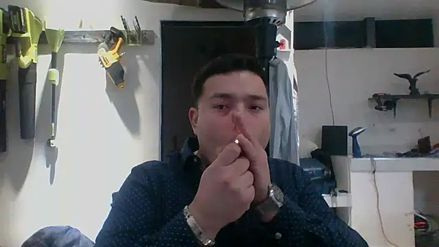 Snapshot of DirtyRcride chatting on 01/01/25, 04:07 DirtyRcride online show from 01/01/25, 04:07