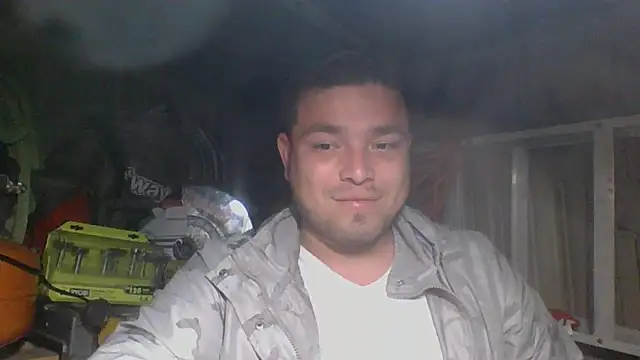 Snapshot of DirtyRcride chatting on 02/12/25, 06:40 DirtyRcride online show from 02/12/25, 06:40