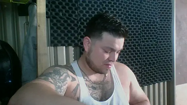 Snapshot of DirtyRcride chatting on 02/27/25, 07:34 DirtyRcride online show from 02/27/25, 07:34