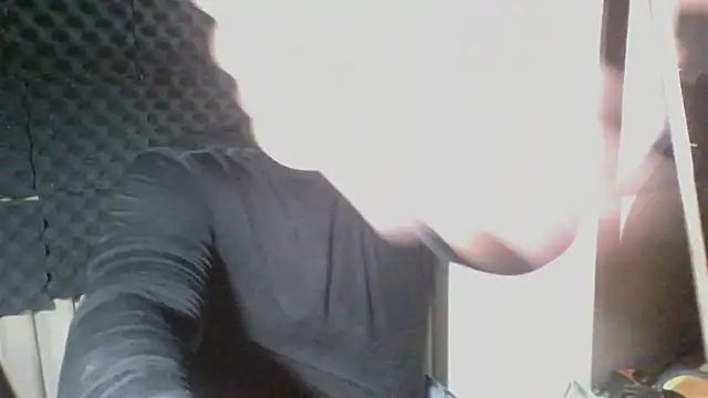 Snapshot of DirtyRcride chatting on 03/01/25, 06:35 DirtyRcride online show from 03/01/25, 06:35