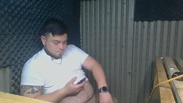 Snapshot of DirtyRcride chatting on 03/10/25, 08:45 DirtyRcride online show from 03/10/25, 08:45