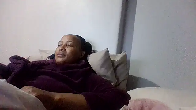 Snapshot of BabeAssXX chatting on 11/09/25, 03:05 BabeAssXX online show from 11/09/25, 03:05