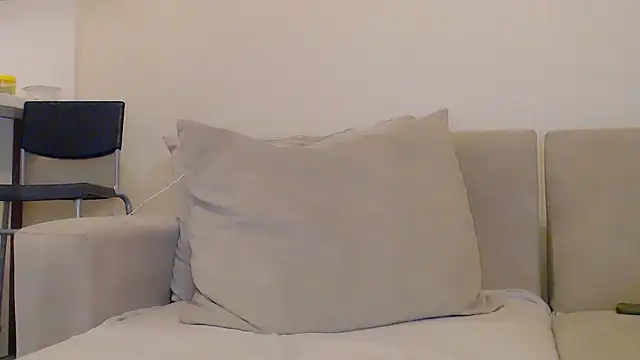   QUEEN    online show from 01/04/25, 08:16