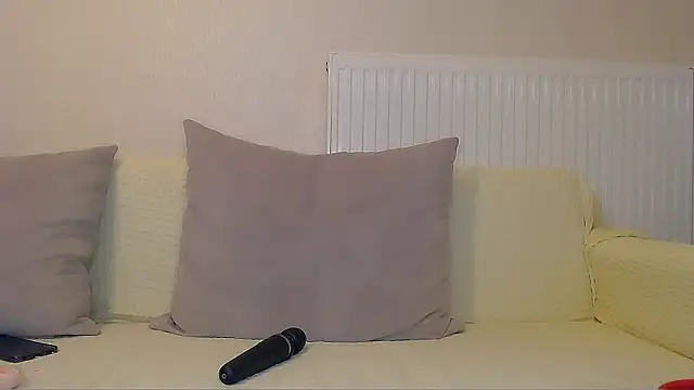   QUEEN    online show from 03/03/25, 06:01