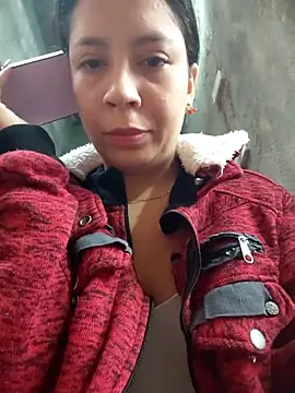Snapshot of MariCeleste- chatting on 12/04/25, 11:08 MariCeleste- online show from 12/04/25, 11:08