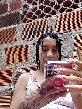 Snapshot of MariCeleste- chatting on 01/12/26, 10:04 MariCeleste- online show from 01/12/26, 10:04