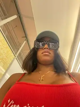 Black Dolll online show from 07/12/26, 10:39