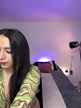 Snapshot of Vonmodel1 chatting on 05/05/26, 10:51 Vonmodel1 online show from 05/05/26, 10:51