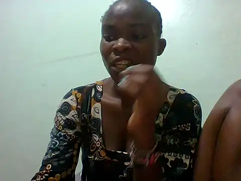 sexxyqueenn22 online show from 12/17/25, 05:19