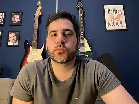 Snapshot of hotsafadinho chatting on 01/18/25, 02:14 hotsafadinho online show from 01/18/25, 02:14