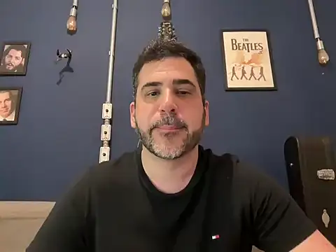 Snapshot of hotsafadinho chatting on 11/01/25, 10:12 hotsafadinho online show from 11/01/25, 10:12