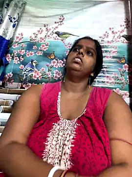 Snapshot of Beauty-queen chatting on 09/23/25, 10:40 Beauty-queen online show from 09/23/25, 10:40