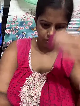 Snapshot of Beauty-queen chatting on 09/27/25, 01:16 Beauty-queen online show from 09/27/25, 01:16