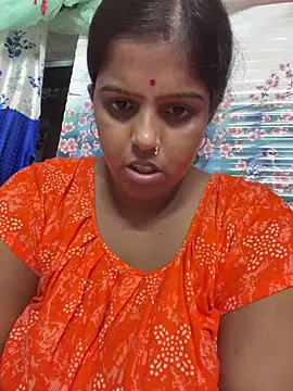 Snapshot of Beauty-queen chatting on 10/06/25, 01:30 Beauty-queen online show from 10/06/25, 01:30