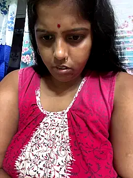 Snapshot of Beauty-queen chatting on 10/17/25, 11:13 Beauty-queen online show from 10/17/25, 11:13