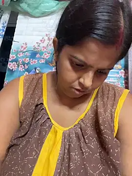 Snapshot of Beauty-queen chatting on 10/22/25, 11:21 Beauty-queen online show from 10/22/25, 11:21