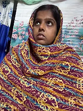 Beauty-queen online show from 11/12/25, 02:06