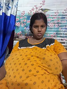 Snapshot of Beauty-queen chatting on 03/06/26, 02:46 Beauty-queen online show from 03/06/26, 02:46
