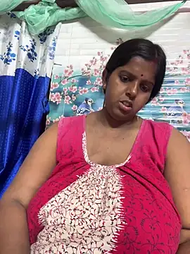Snapshot of Beauty-queen chatting on 03/15/26, 01:17 Beauty-queen online show from 03/15/26, 01:17