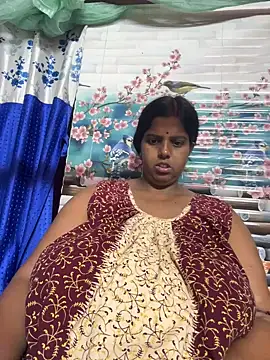 Snapshot of Beauty-queen chatting on 03/16/26, 01:26 Beauty-queen online show from 03/16/26, 01:26