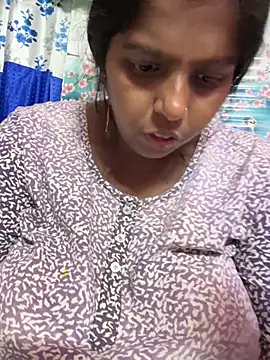Snapshot of Beauty-queen chatting on 03/22/26, 01:58 Beauty-queen online show from 03/22/26, 01:58