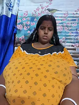 Snapshot of Beauty-queen chatting on 04/01/26, 11:55 Beauty-queen online show from 04/01/26, 11:55