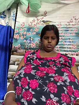 Snapshot of Beauty-queen chatting on 04/06/26, 12:39 Beauty-queen online show from 04/06/26, 12:39