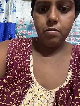 Snapshot of Beauty-queen chatting on 04/18/26, 02:54 Beauty-queen online show from 04/18/26, 02:54