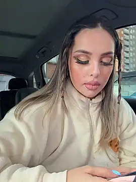 Alirawrz online show from 10/24/25, 01:40