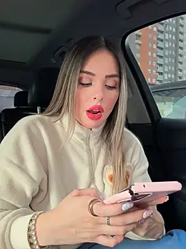 Alirawrz online show from 11/10/25, 12:37