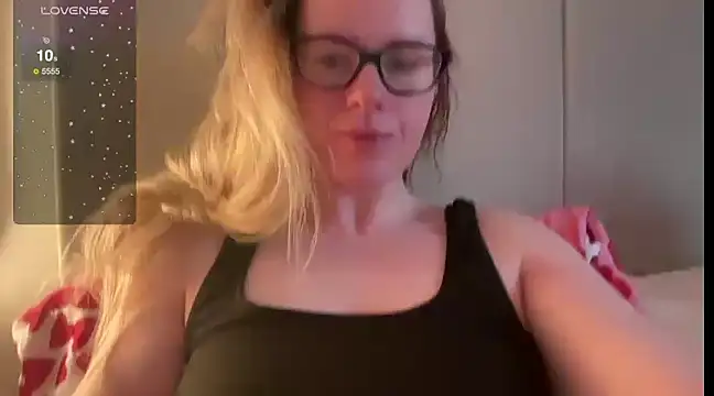 redheadrosie69 online show from 02/16/25, 08:10